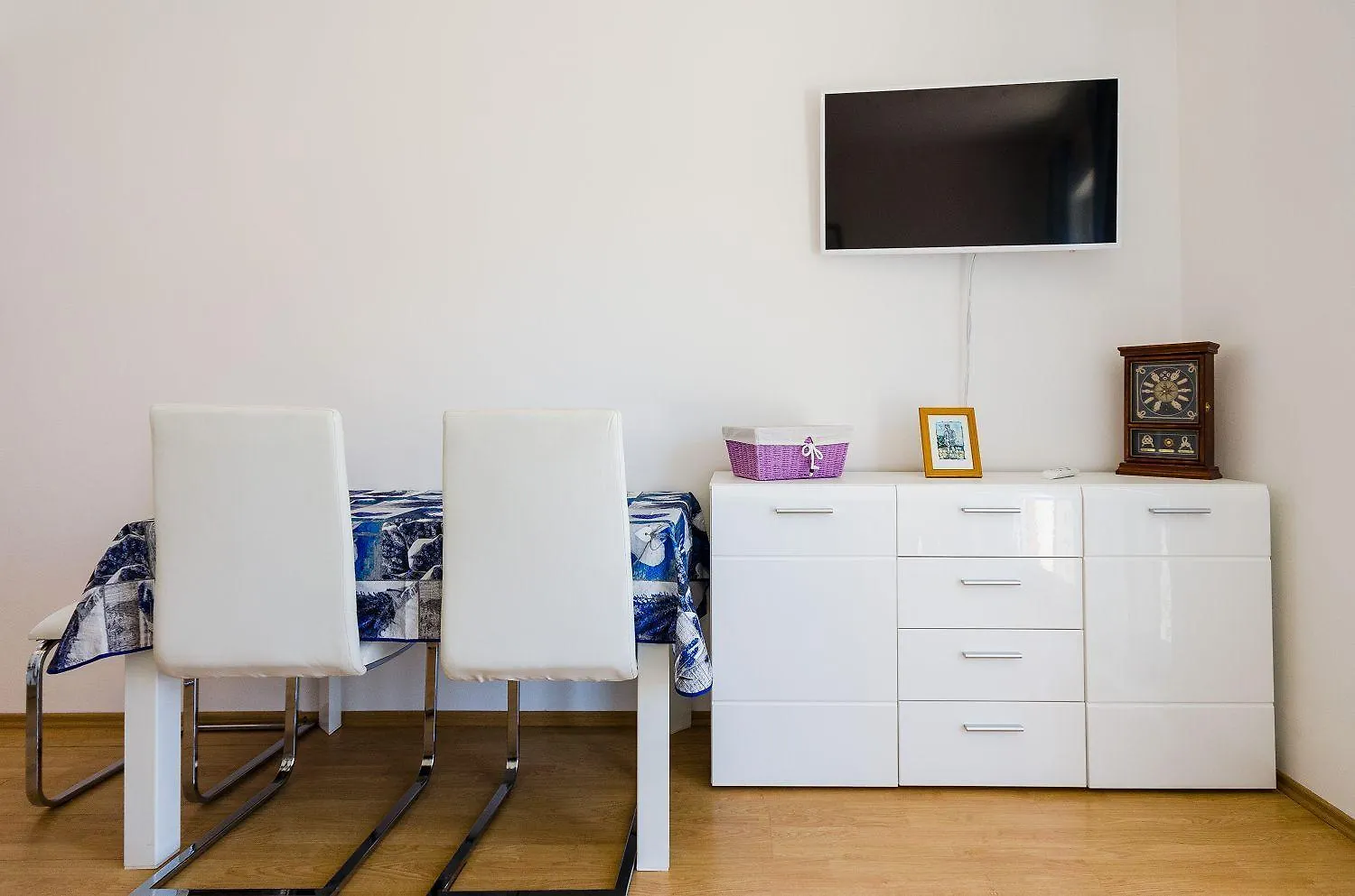 Helles Apartment Nur 400 Meter Zum Sandstrand Mit Meerblick, Wifi, Privatparkplatz Crikvenica